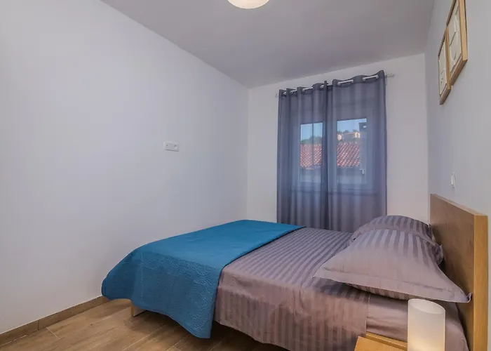 Apartment Mare 1 *