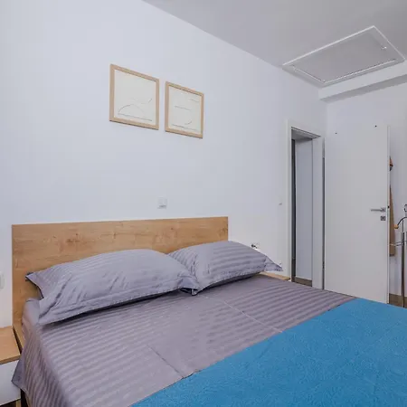 Mare 1 Vrbnik (Primorje-Gorski Kotar)